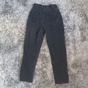 American Eagle Black Curvy Mom Jean